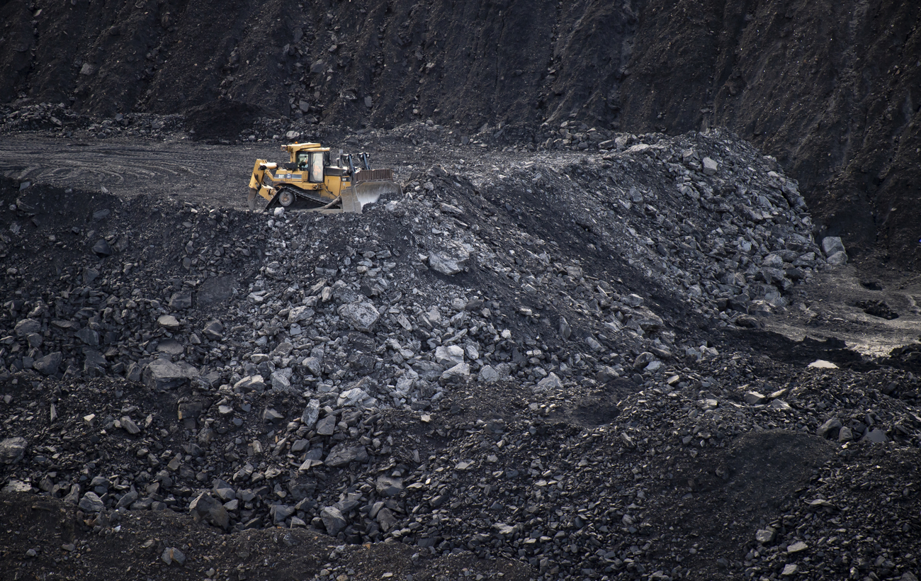 Ukraine and US start mineral deal fund: What could derail investments